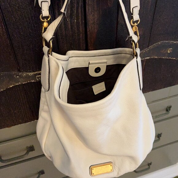 Mark Jacobs white leather hobo bag in good condition. - Picture 1 of 4